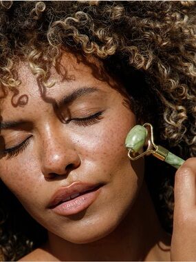 Jade Facial Massage Roller in Green & Gold